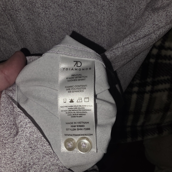 Men's Gray Button-Up Shirt - Picture 4 of 5